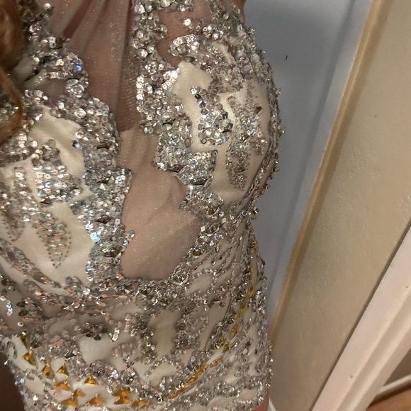 White sparkly dress - Picture 2 of 8